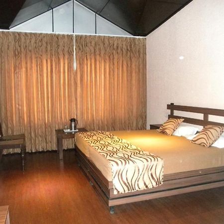 Hotel The Corner Nainital Zimmer foto