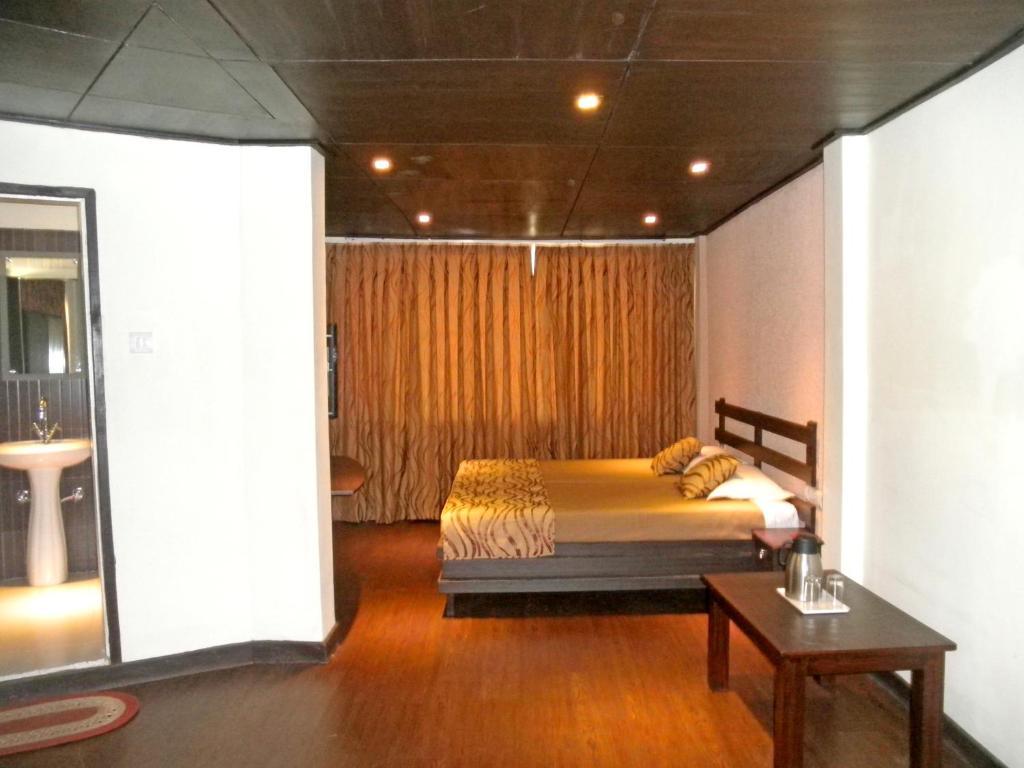 Hotel The Corner Nainital Zimmer foto