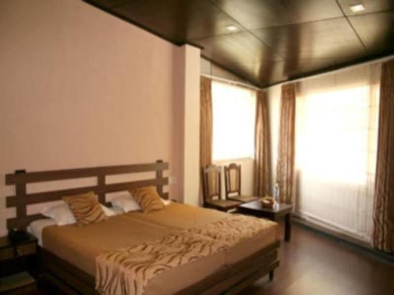 Hotel The Corner Nainital Exterior foto